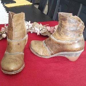 El Naturalista booties